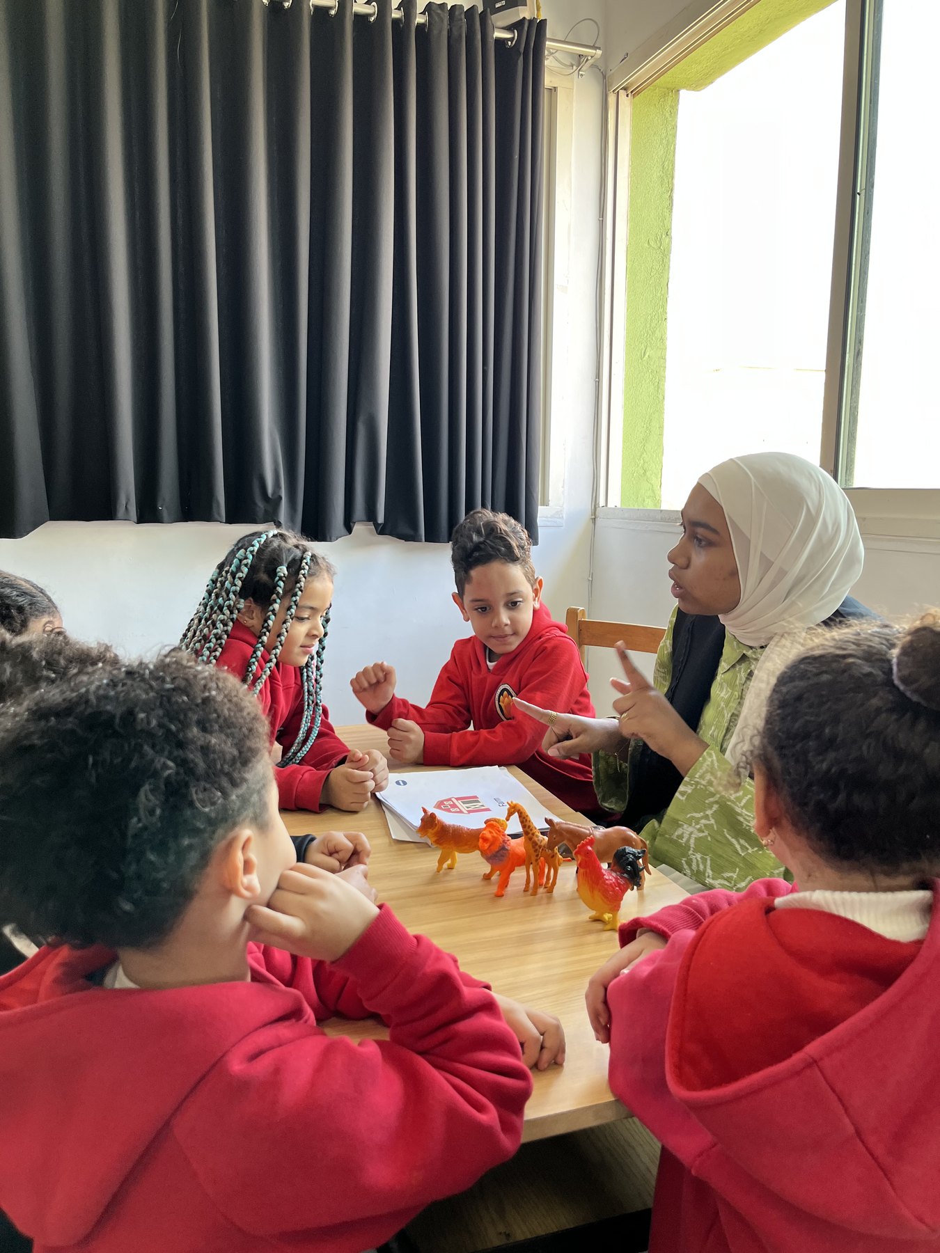 Students joining a GMind experience